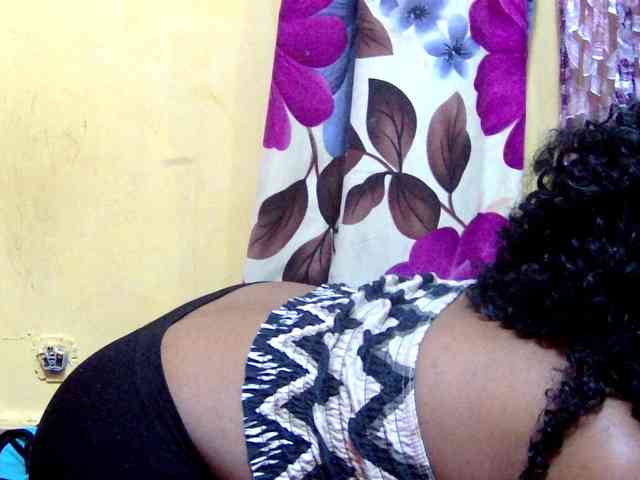 valeria223 webcam