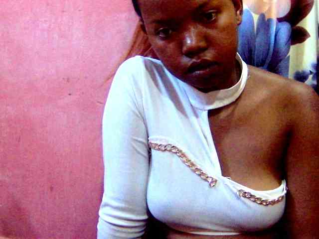valeria223 webcam
