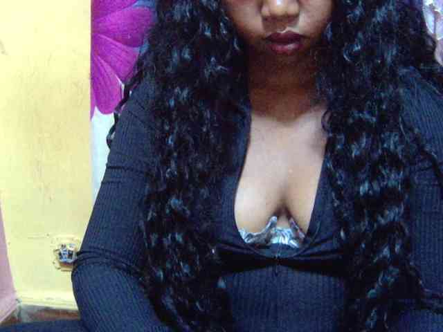 valeria223 webcam