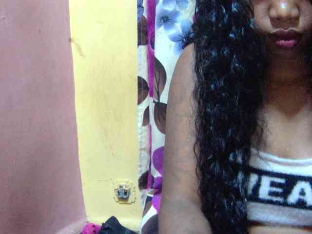 valeria223 webcam