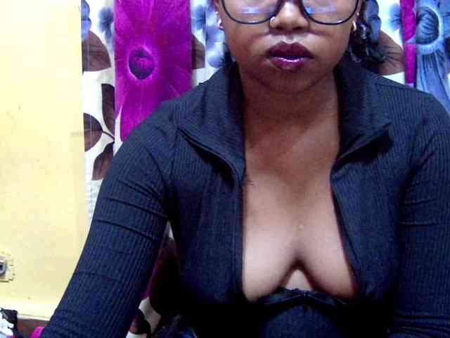valeria223 webcam