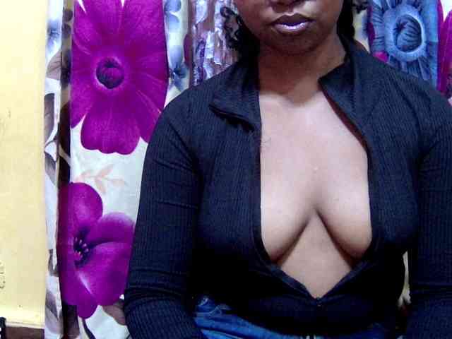 valeria223 webcam
