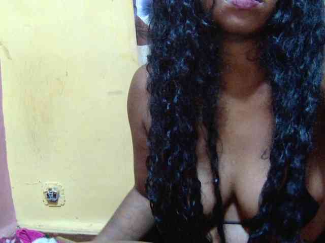 valeria223 webcam