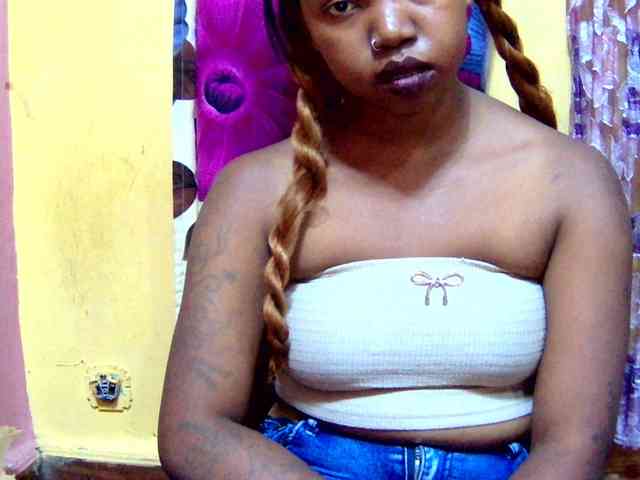valeria223 webcam