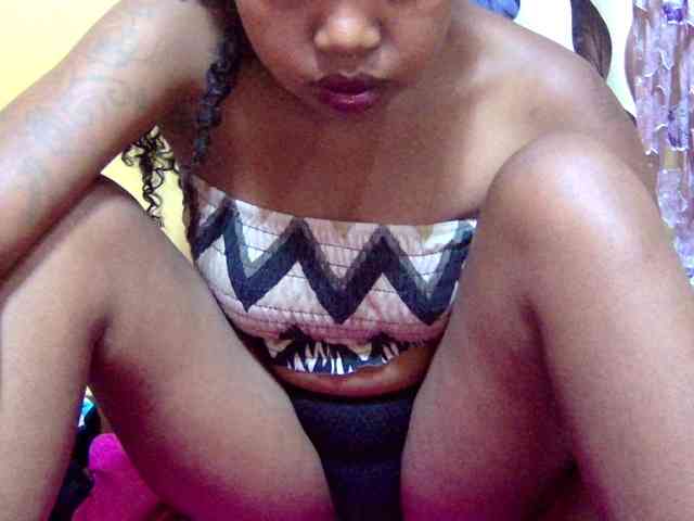 valeria223 webcam
