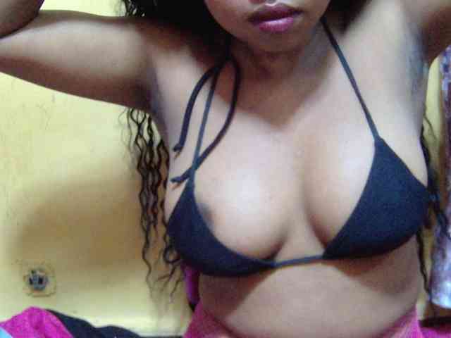 valeria223 webcam