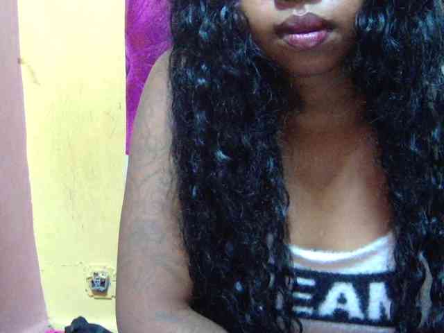 valeria223 webcam