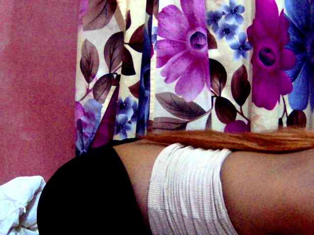valeria223 webcam