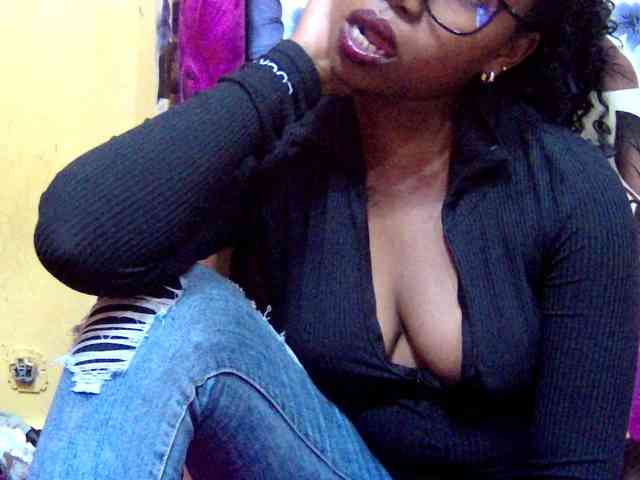 valeria223 webcam