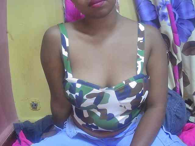 valeria223 webcam
