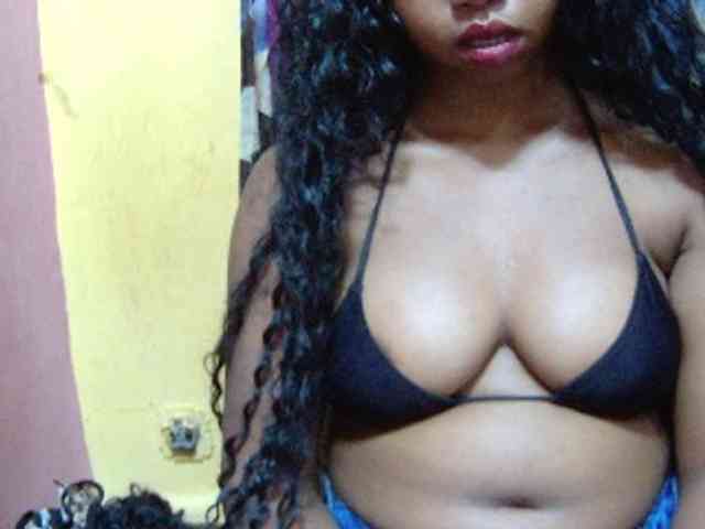 valeria223 webcam