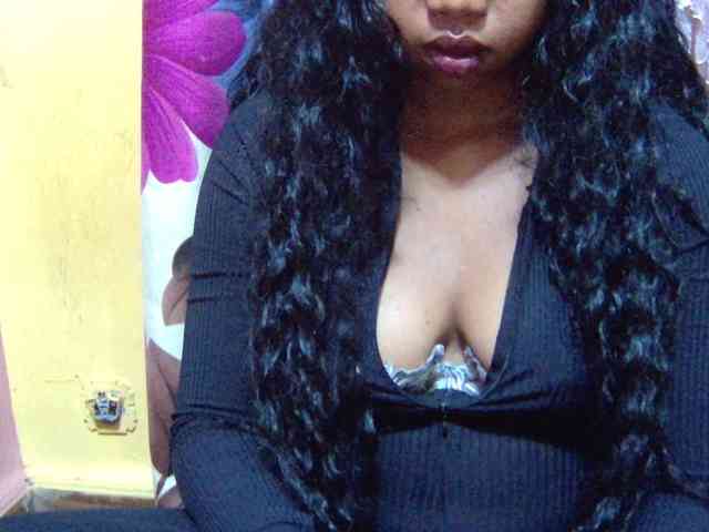 valeria223 webcam