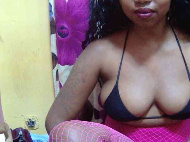 valeria223 webcam