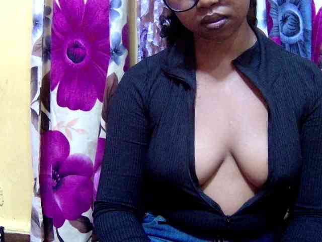 valeria223 webcam