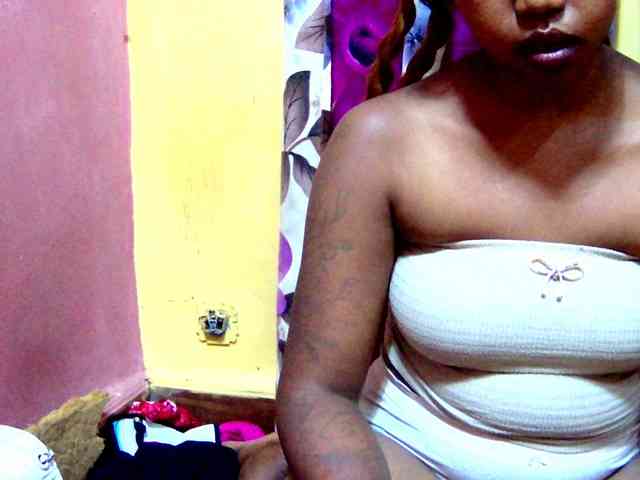 valeria223 webcam