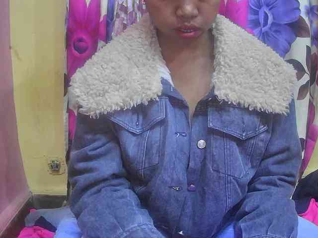 valeria223 webcam