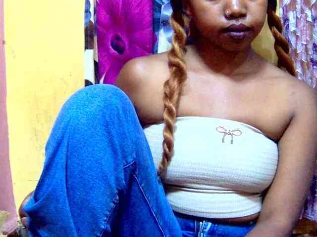 valeria223 webcam
