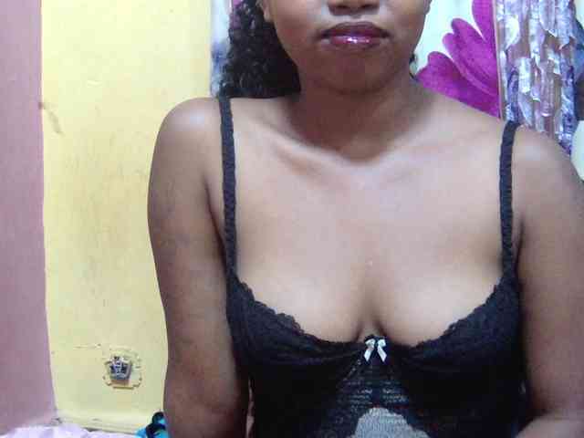 valeria223 webcam