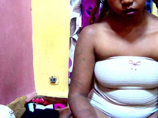 valeria223 webcam