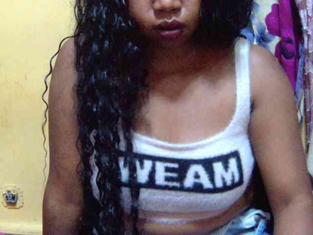 valeria223 webcam