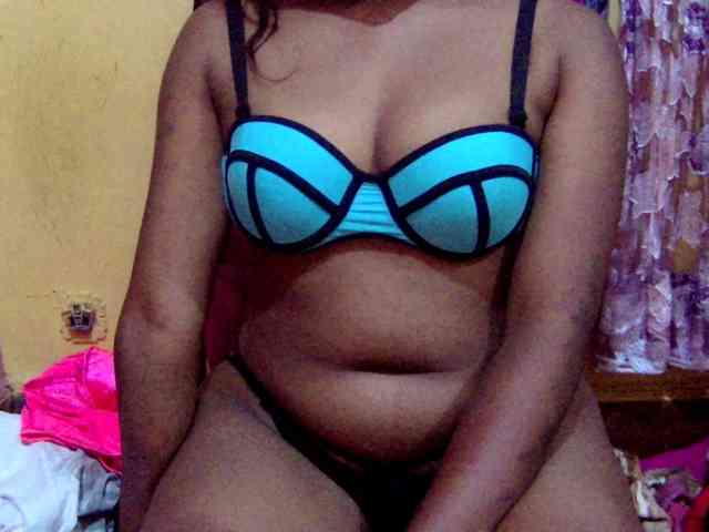 valeria223 webcam
