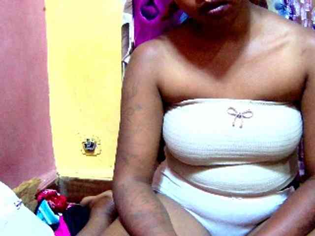 valeria223 webcam