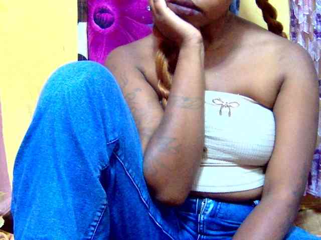valeria223 webcam