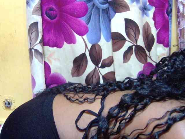 valeria223 webcam