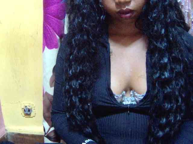 valeria223 webcam