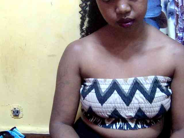 valeria223 webcam