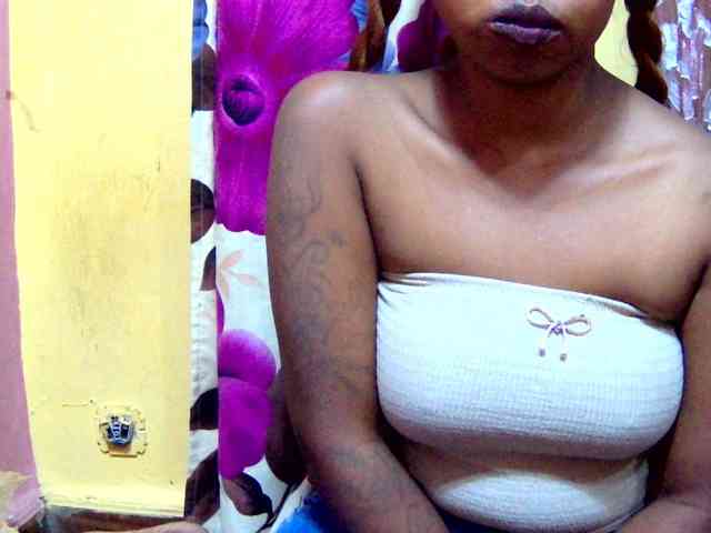 valeria223 webcam