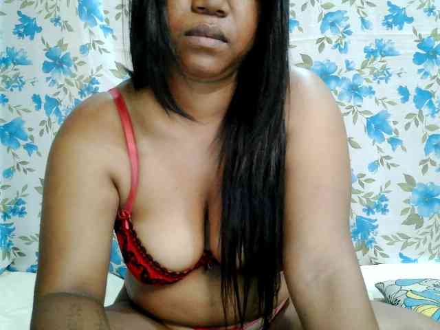 lesly11 webcam