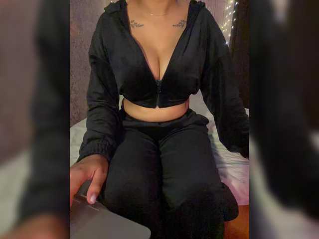 Lollypopp505 live cam on BongaCams