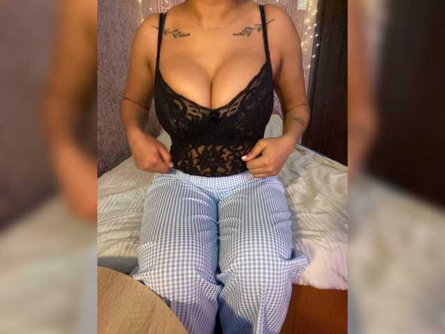 Lollypopp505 live cam on BongaCams