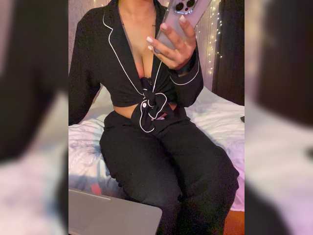 Lollypopp505's BongaCams show and profile