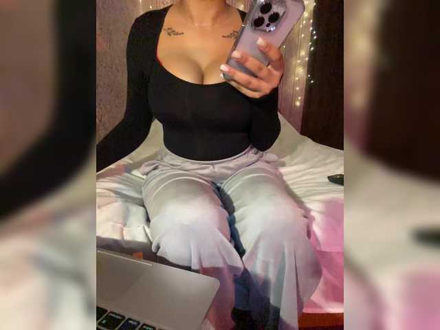 Lollypopp505's BongaCams show and profile