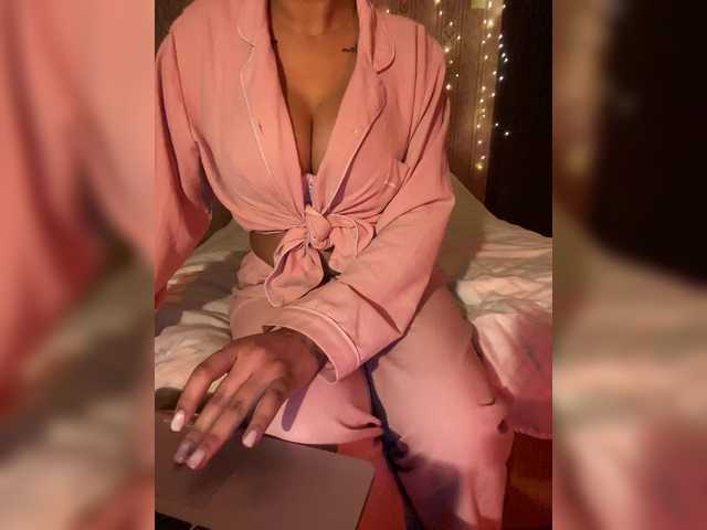 Lollypopp505's BongaCams show and profile