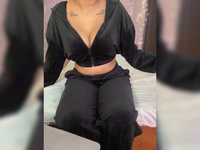 Lollypopp505 live cam on BongaCams