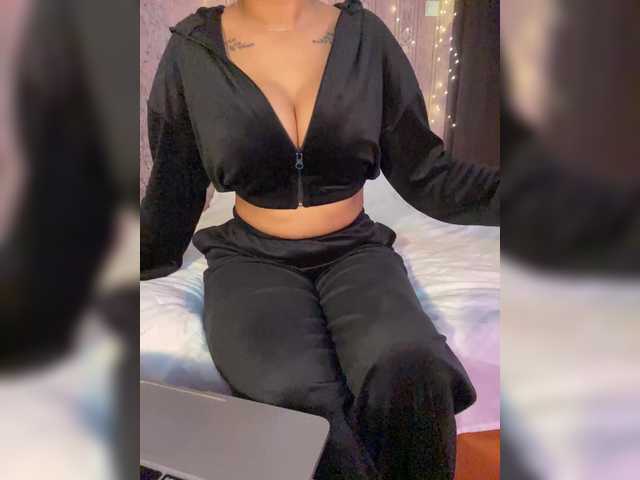 Lollypopp505's BongaCams show and profile