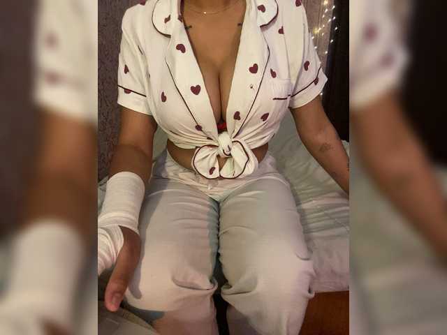 Lollypopp505 live cam on BongaCams