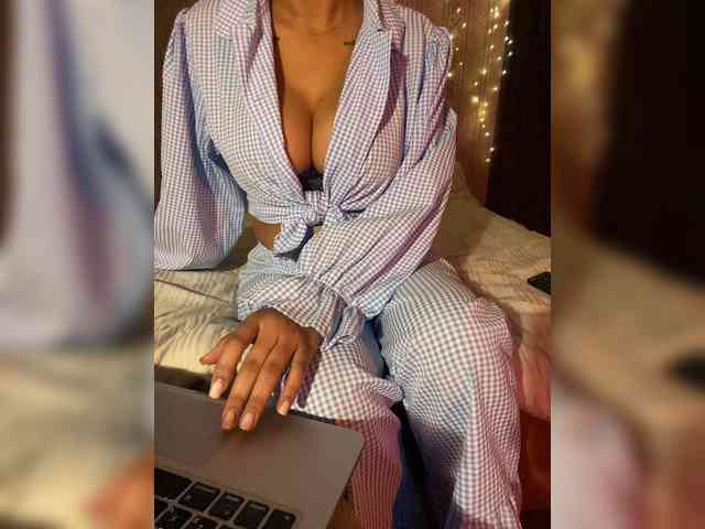 Lollypopp505 webcam