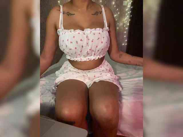 Lollypopp505 webcam