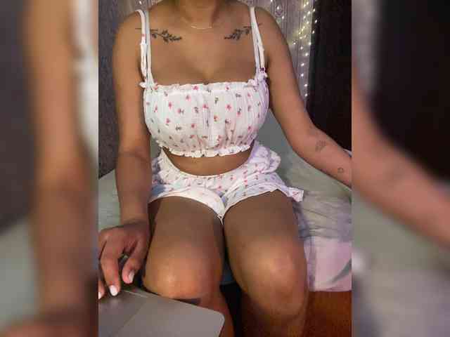 Lollypopp505 webcam