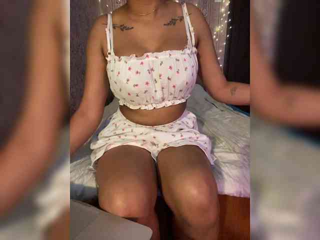 Lollypopp505 webcam