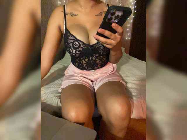 Lollypopp505 webcam