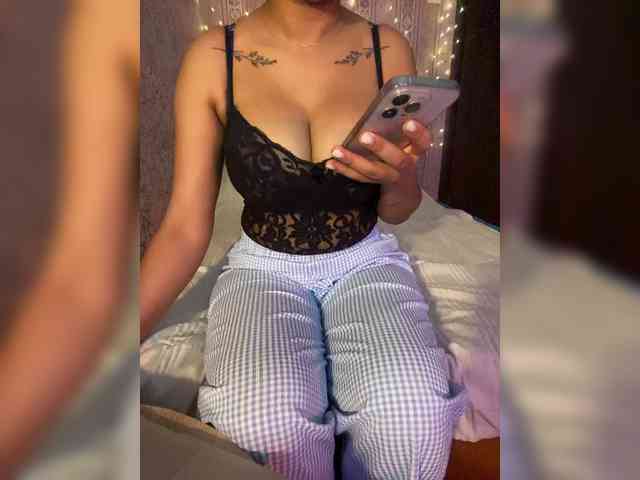 Lollypopp505 webcam