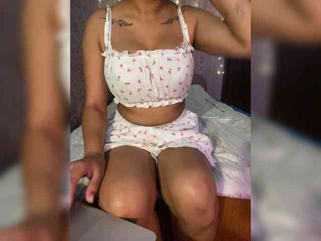 Lollypopp505 webcam