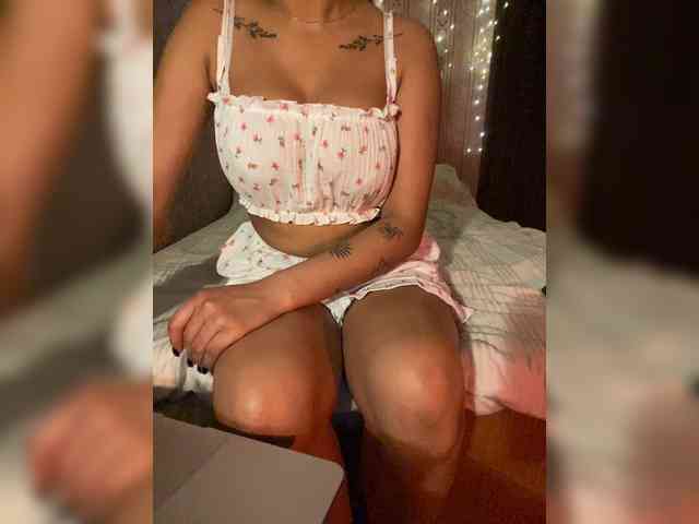 Lollypopp505 webcam