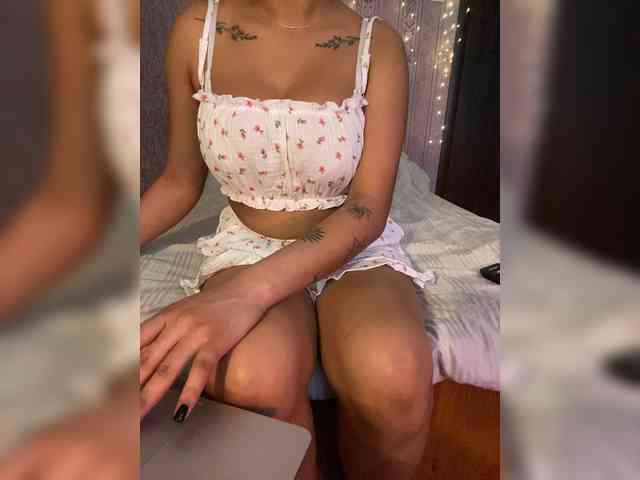 Lollypopp505 webcam