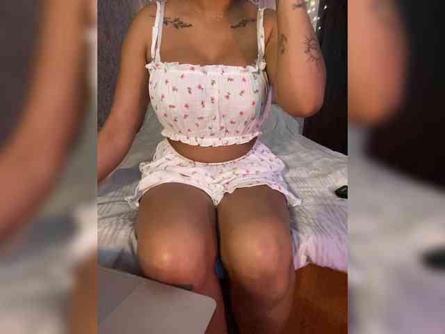 Lollypopp505 webcam